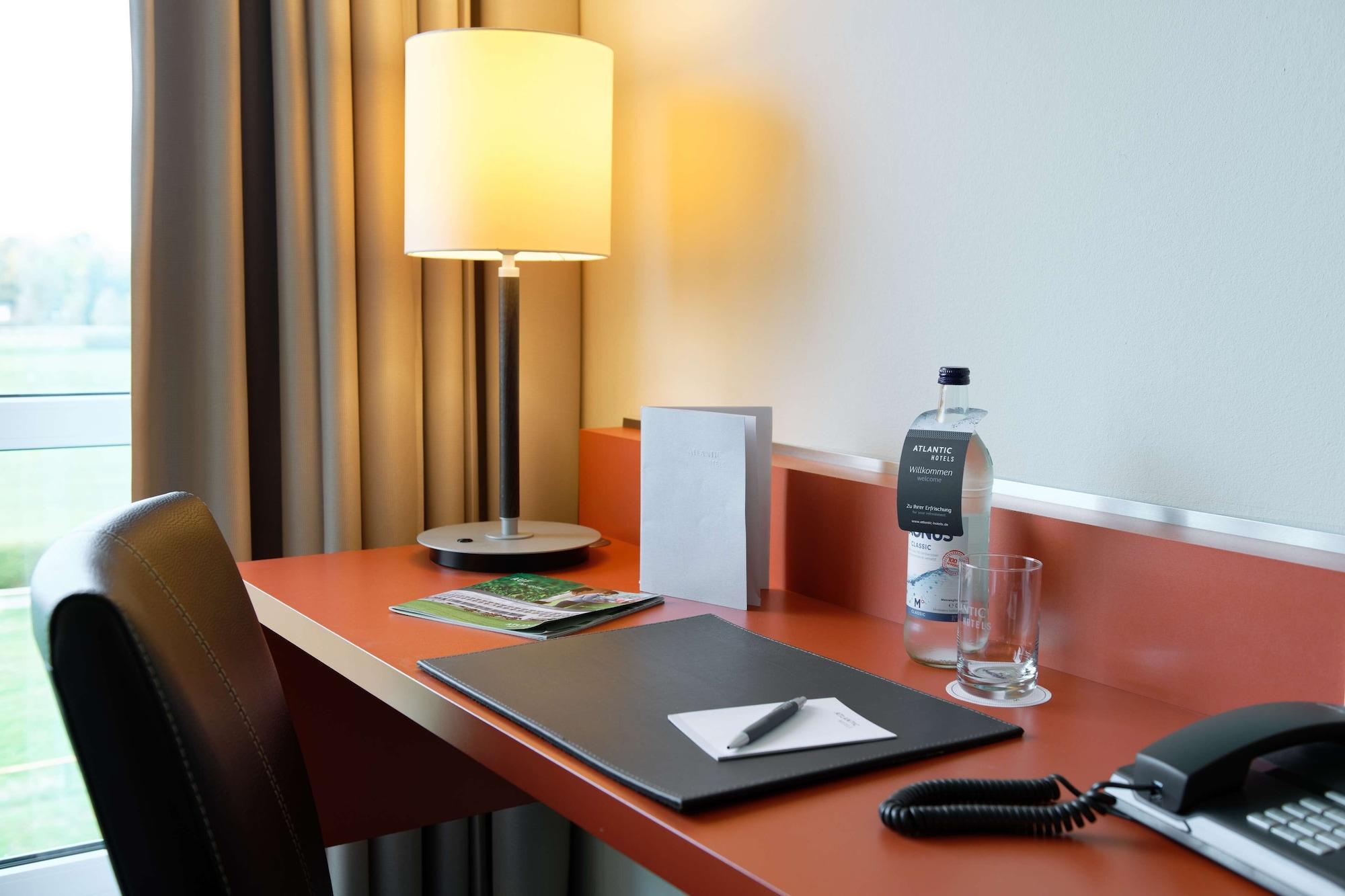 Atlantic Hotel Galopprennbahn Бремен Экстерьер фото